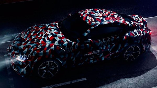 Новую Toyota Supra покрыли уникальным камуфляжем от военного линкора