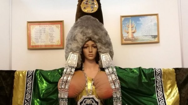 В Якутии пышная грудь древнего божества привлекает зрителей на выставку