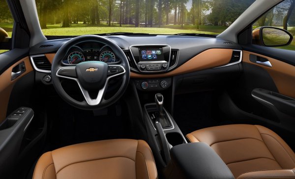 Обновленный седан Chevrolet Cavalier 2019 рассекречен на шпионских фото