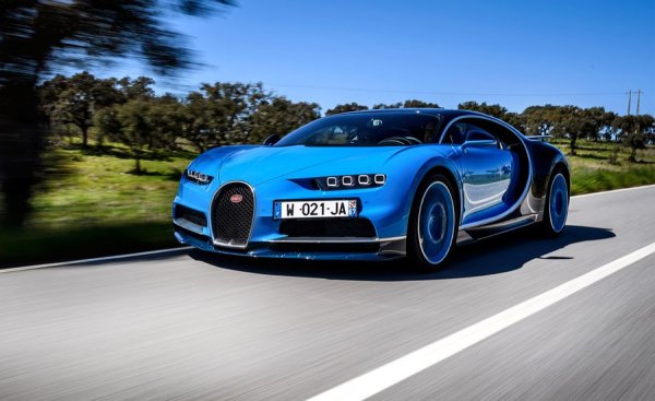 LEGO показала полноразмерную копию Bugatti Chiron