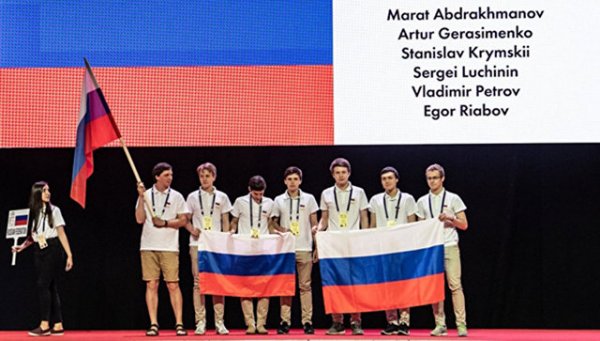 Исаак Калина объяснил успех одноклассников из московской школы №1329 на Международной математической олимпиаде