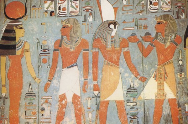 Древние египтяне первыми начали вязать и носить цветные носки