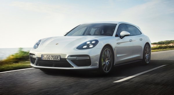 Российские дилеры начали прием предзаказов на новый Porsche Panamera GTS