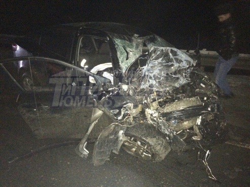 Трагедия на трассе Тюмень-Ханты-Мансийск: легковушка залетела под грузовик 