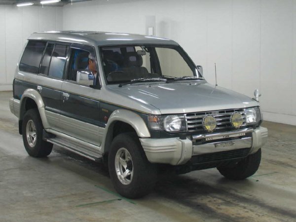 «Хочется брать и ездить!»: Автоблогер рассказал о состоянии Mitsubishi Pajero 1994 года выпуска