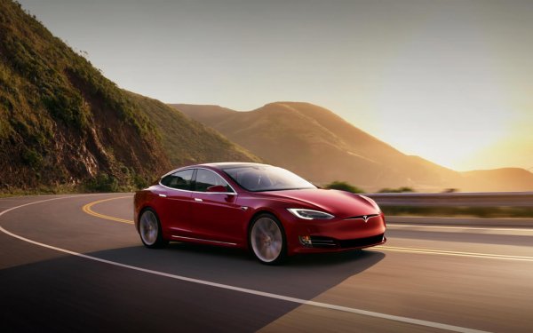 Tesla добилась уровня производства 1 000 автомобилей ежедневно