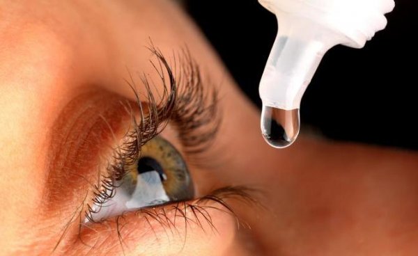 Ученые: Глазные капли могут победить агрессивный тип рака крови