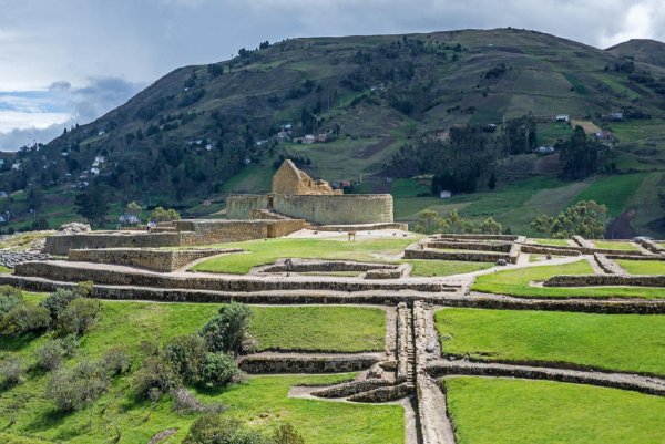 Над Перу засекли «орду» НЛО – Реликвии Эдема древних инков могут вызвать Апокалипсис