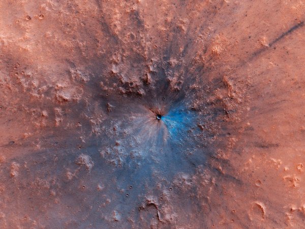 Впервые за 13 лет на Марсе прогремел взрыв
