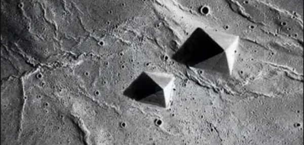 Египтяне летали на Луну! На спутнике Земли массово находят следы древней цивилизации