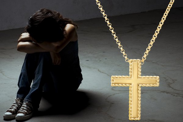 Проклятие золота: Почему золотой крест приносит несчастья